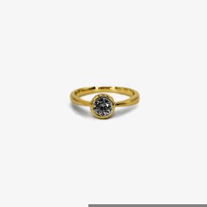 Ring Modell Grace – 585er Gelbgold mit 0,5 ct Brillant