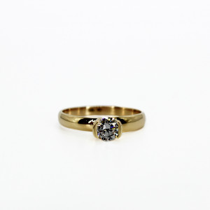 Ring Lucia – 585er Gelbgold, schwebender 0,5 ct Brillant