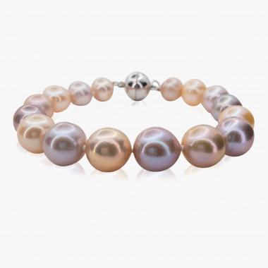 Luxuriöses Armband aus naturfarbenen Edison-Perlen